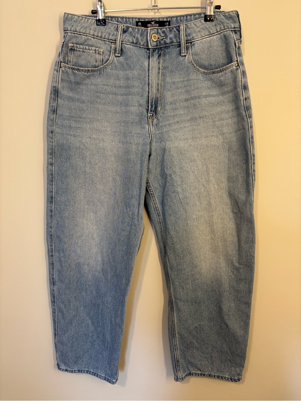 Hollister Barrel Leg Jeans